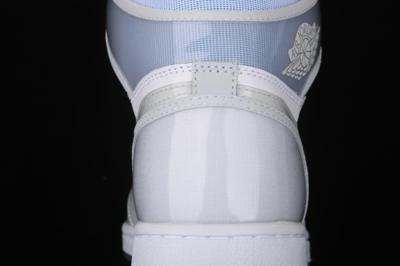 All categories Air Jordan Jordan series basketball shoes Air Jordan 1 High pure original version Air Jordan 1 High Zoom R2T AJ1 Joe 1 white gray blue patent leather gradient crystal bottom CK6637-104